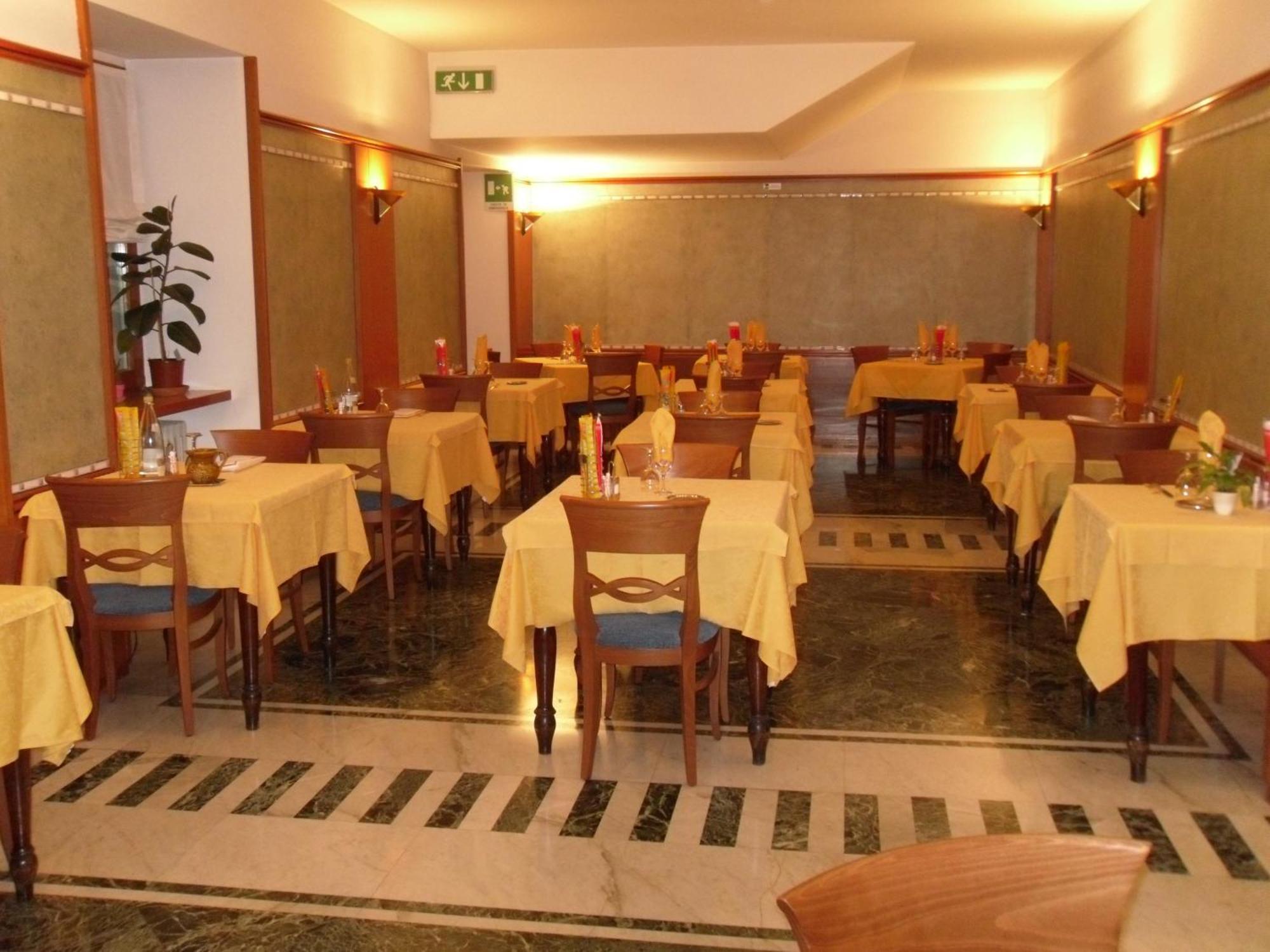 Hotel Centrale San Pellegrino Terme Zewnętrze zdjęcie