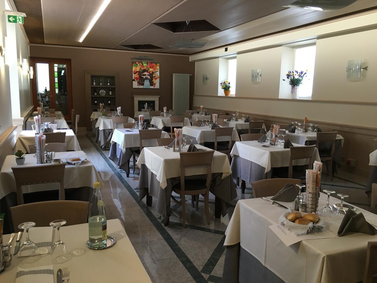 Hotel Centrale San Pellegrino Terme Zewnętrze zdjęcie